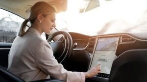 Smart transportation technologies improving airport mobility